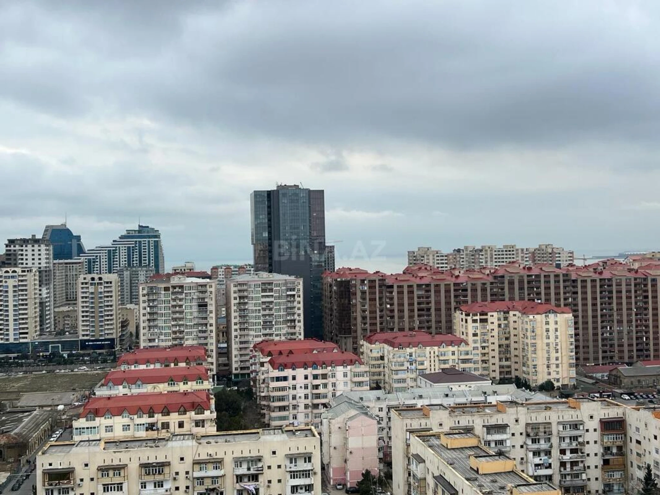 Satılır 2 otaqlı mənzil 92.5 m²