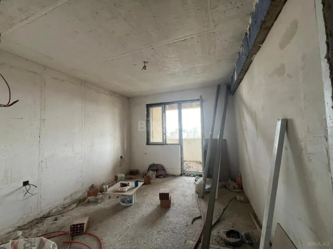 Satılır 2 otaqlı mənzil 92.5 m²
