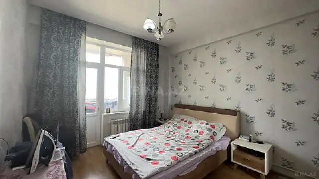 Satılır 2 otaqlı mənzil 65 m²