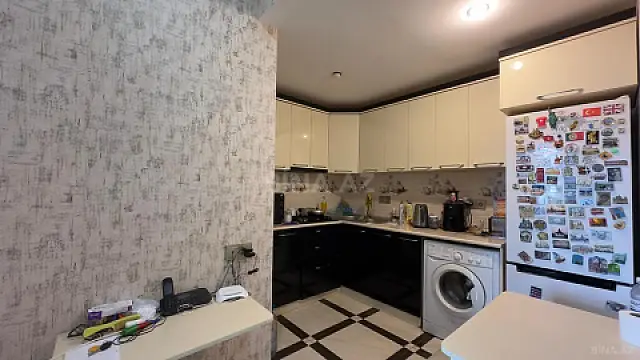 Satılır 2 otaqlı mənzil 65 m²