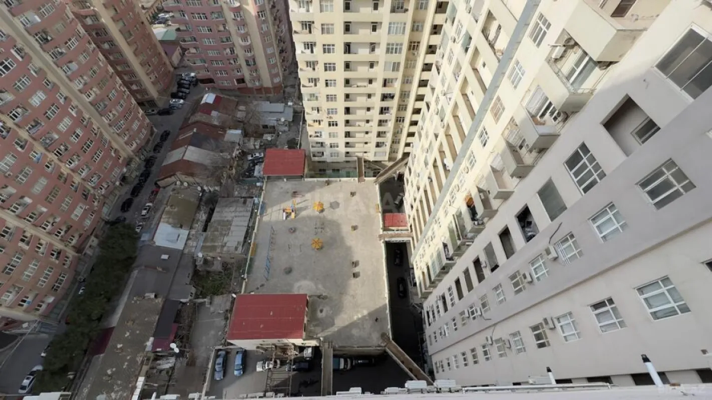 Satılır 2 otaqlı mənzil 65 m²