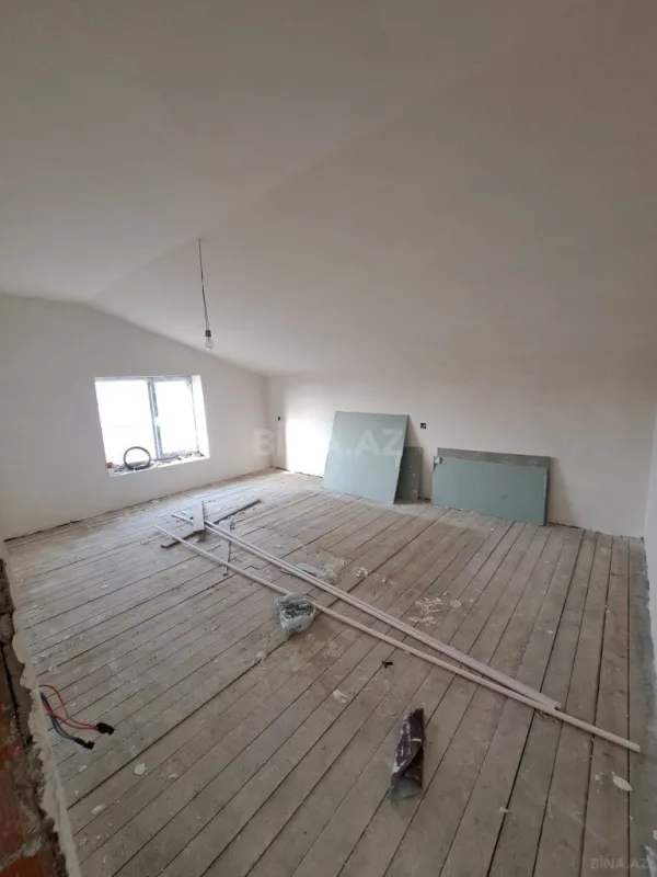 Satılır 5 otaqlı həyət evi 180 m²