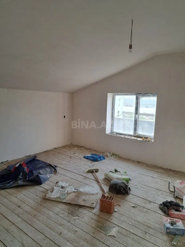 Satılır 5 otaqlı həyət evi 180 m²