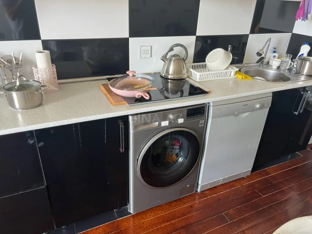 Satılır 3 otaqlı mənzil 97 m²