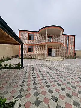 Satılır 5 otaqlı həyət evi 300 m²