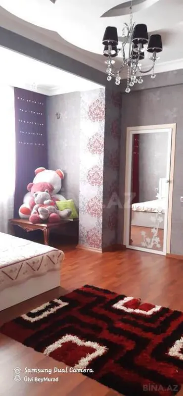 Satılır 4 otaqlı mənzil 250.5 m²