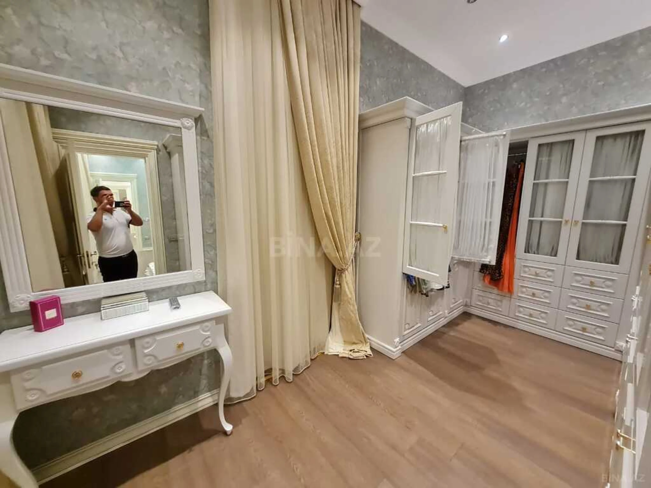 Kirayə verilir 8 otaqlı həyət evi 500 m²