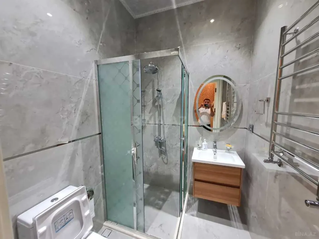 Kirayə verilir 8 otaqlı həyət evi 500 m²