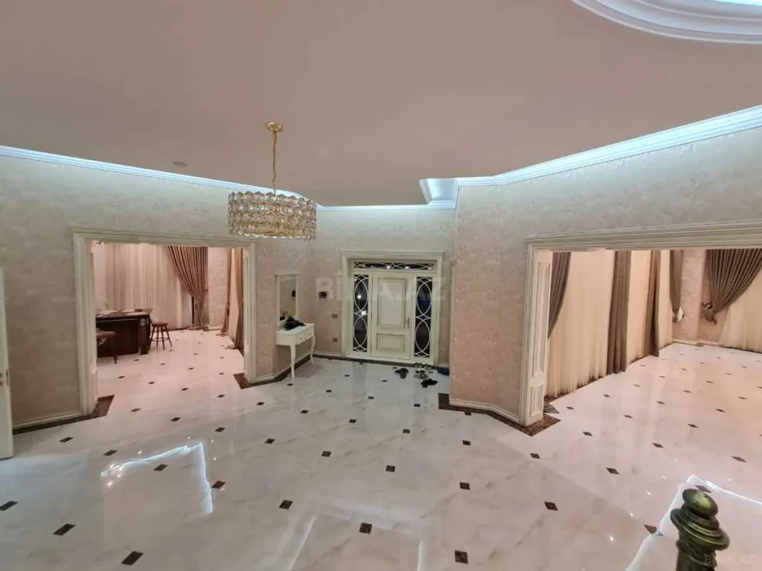 Kirayə verilir 8 otaqlı həyət evi 500 m²