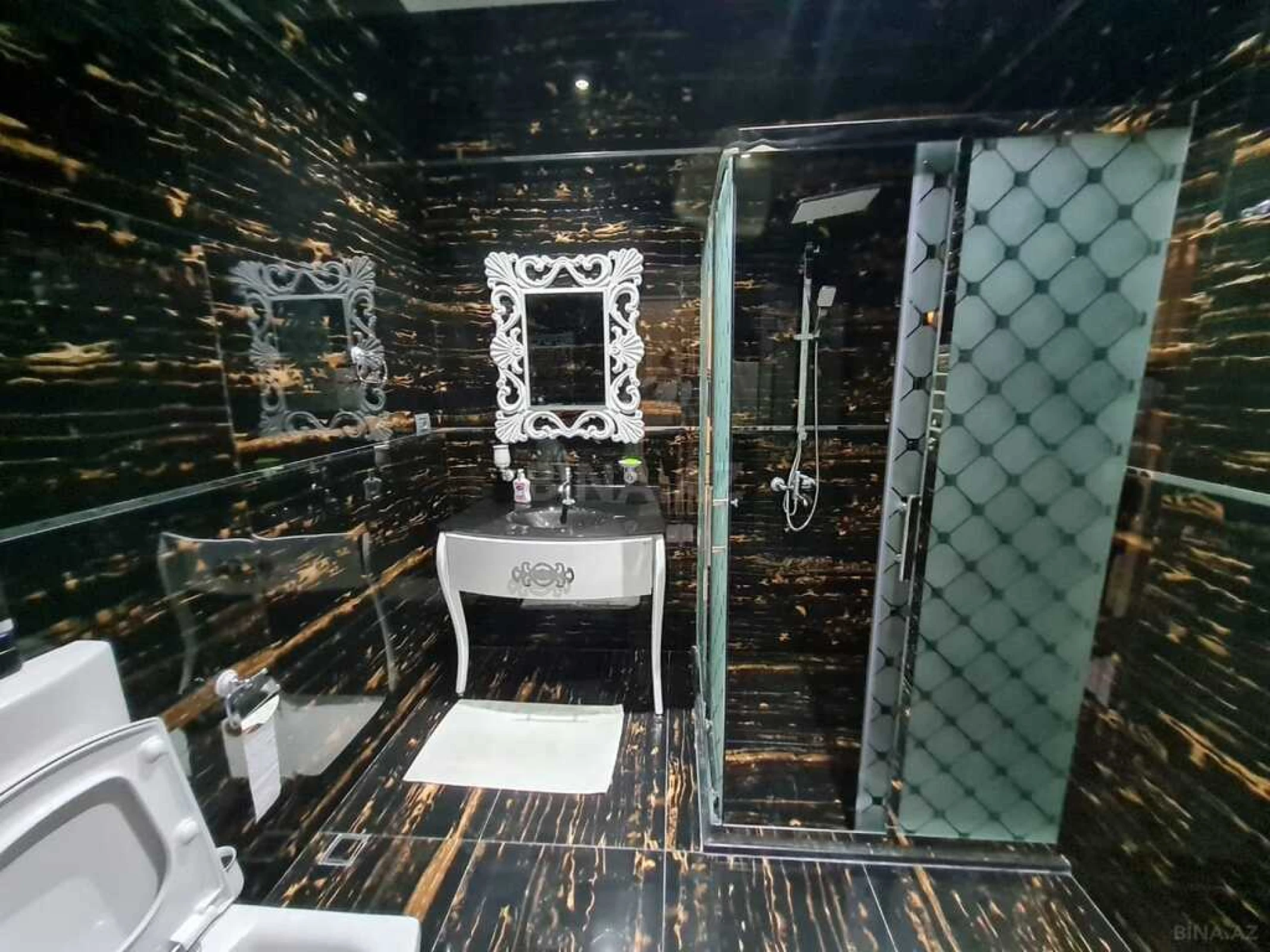 Kirayə verilir 8 otaqlı həyət evi 500 m²