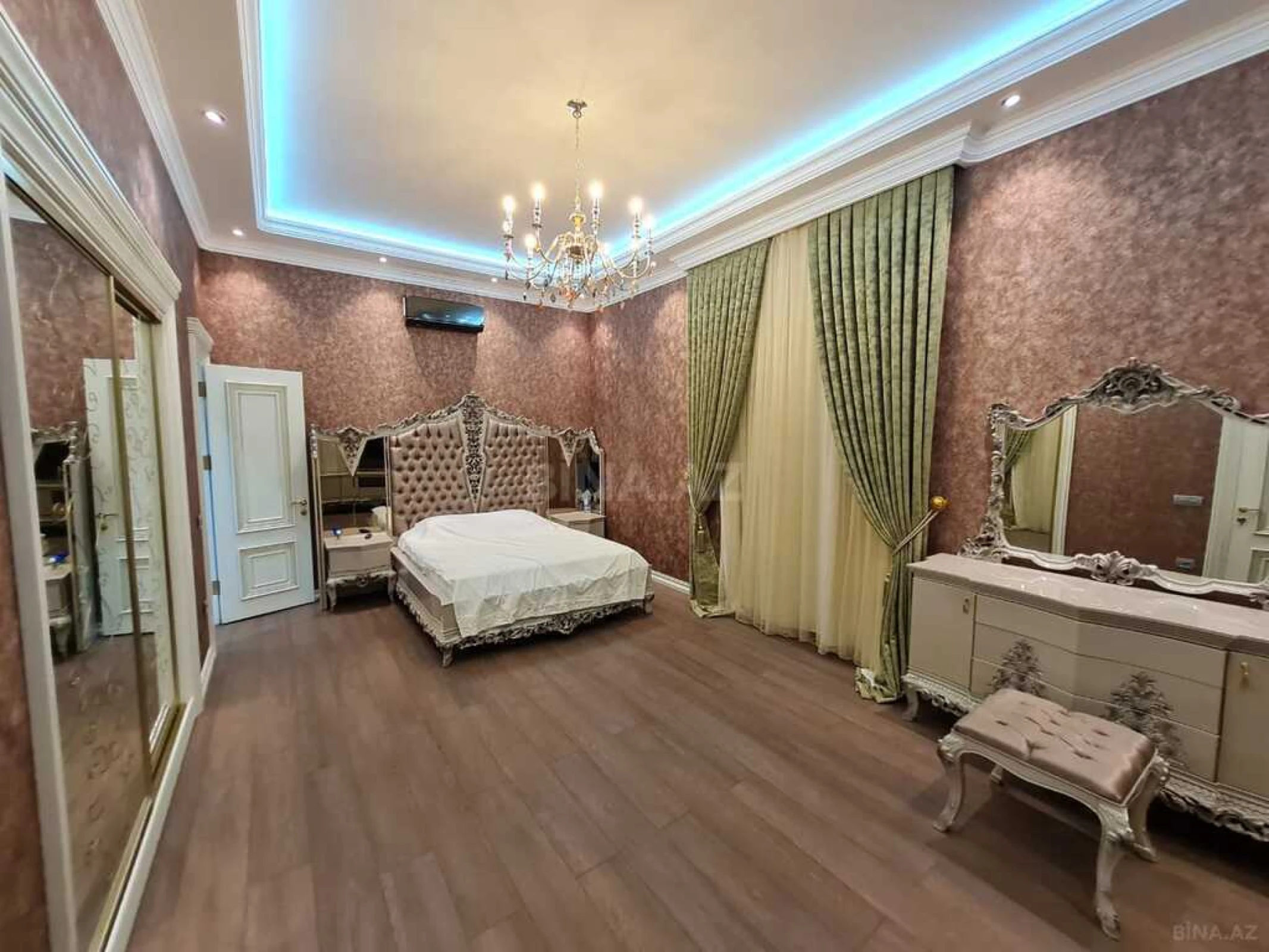 Kirayə verilir 8 otaqlı həyət evi 500 m²