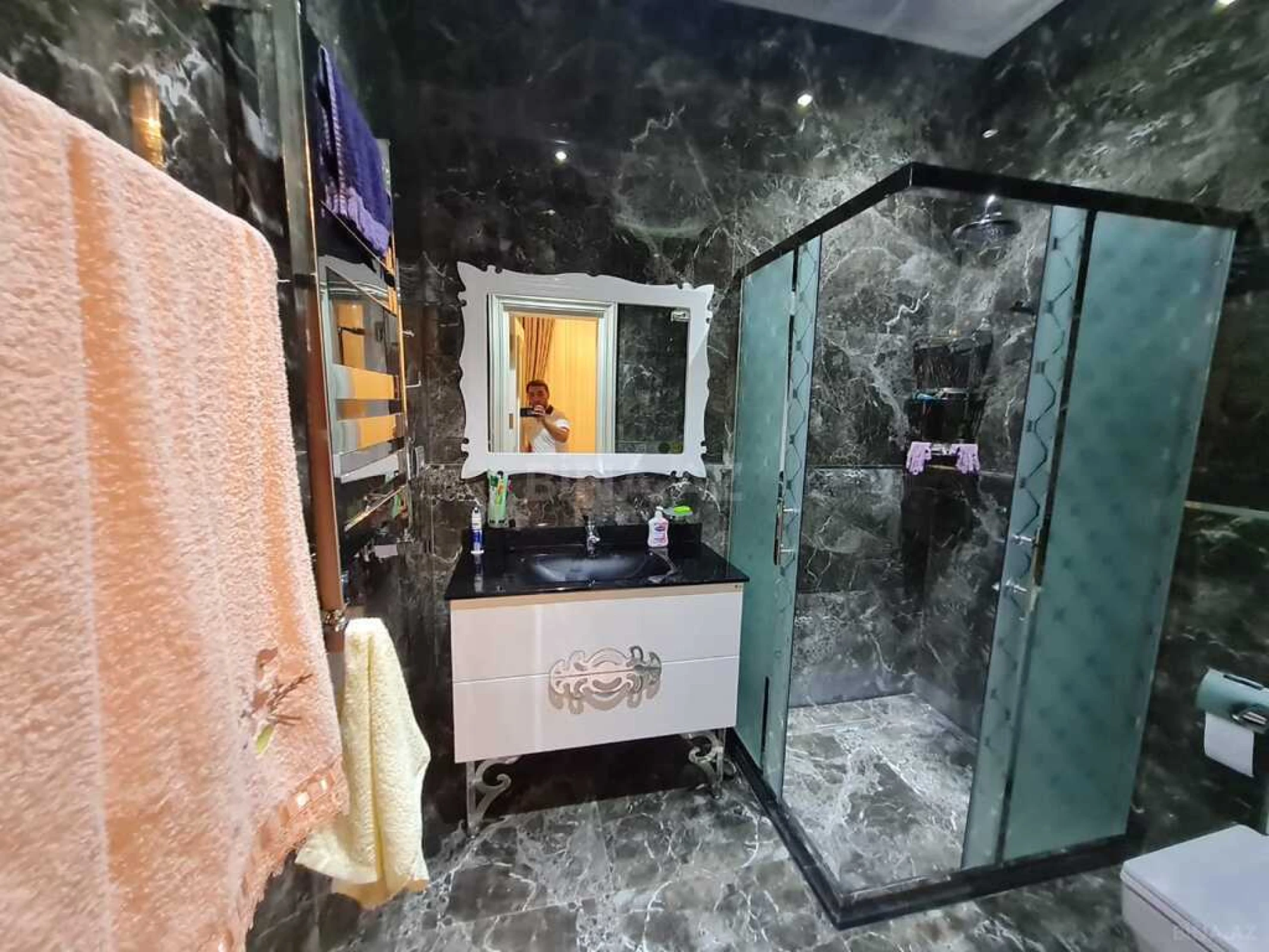 Kirayə verilir 8 otaqlı həyət evi 500 m²