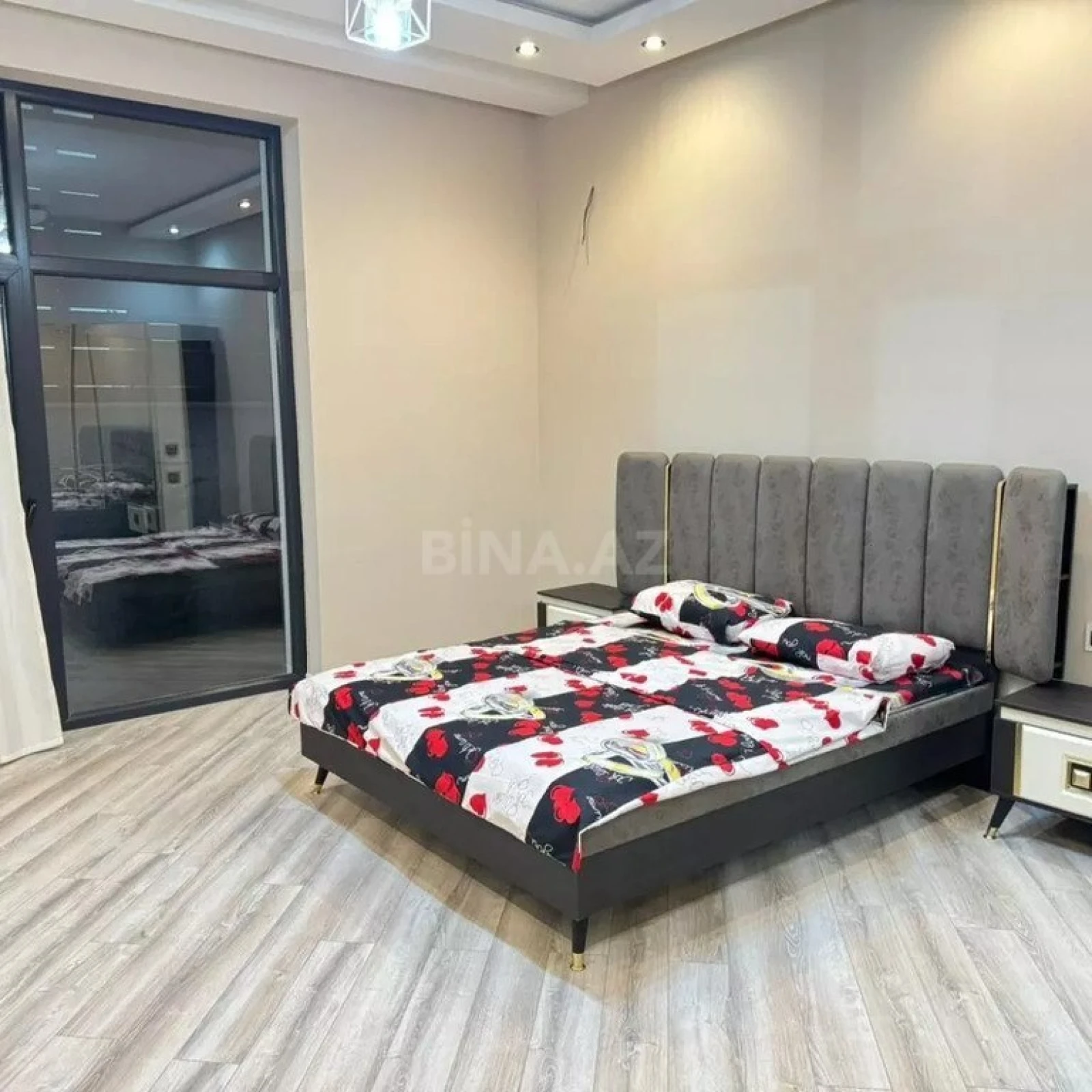 Kirayə verilir 6 otaqlı həyət evi 360 m²