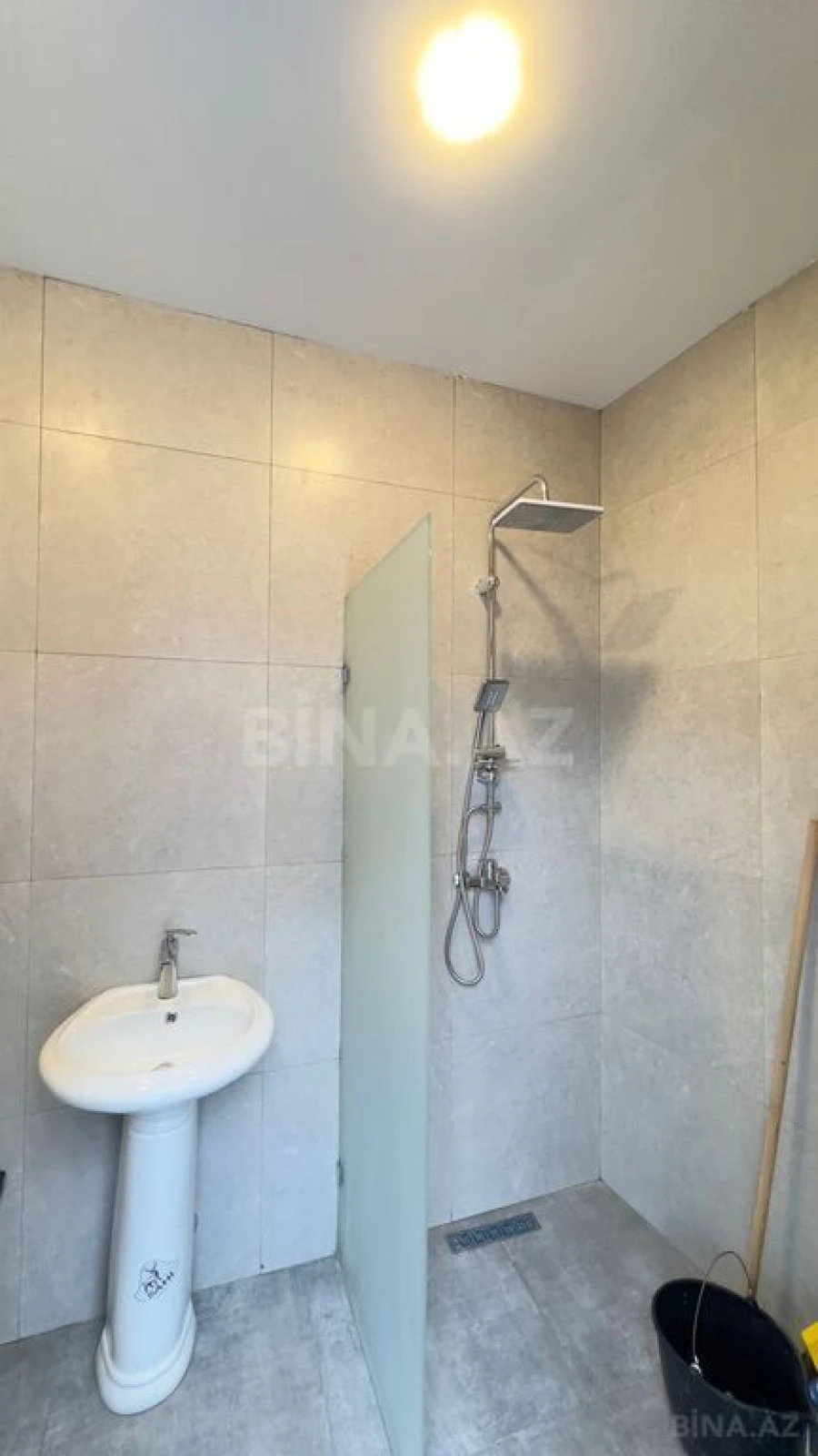 Satılır 6 otaqlı həyət evi 450 m²