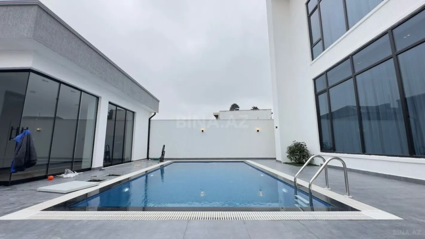 Satılır 6 otaqlı həyət evi 450 m²