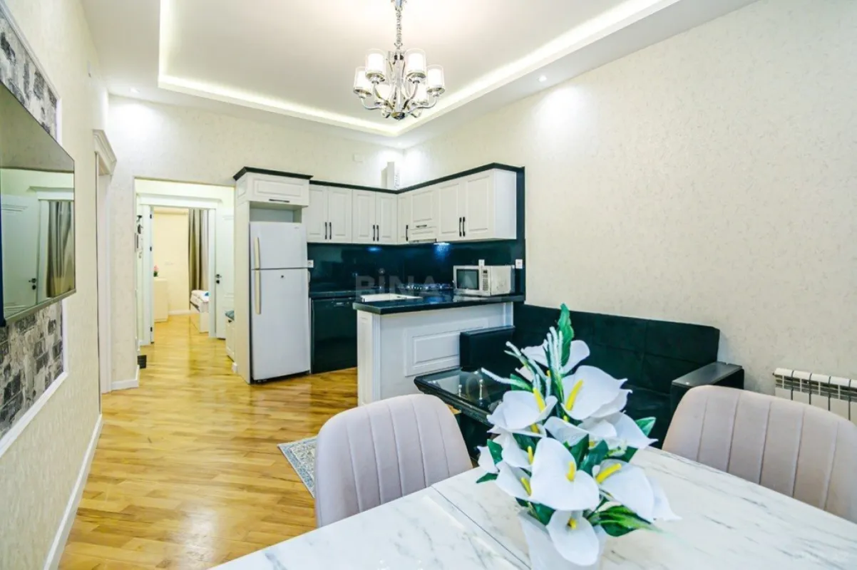 Kirayə verilir 3 otaqlı mənzil 101 m²