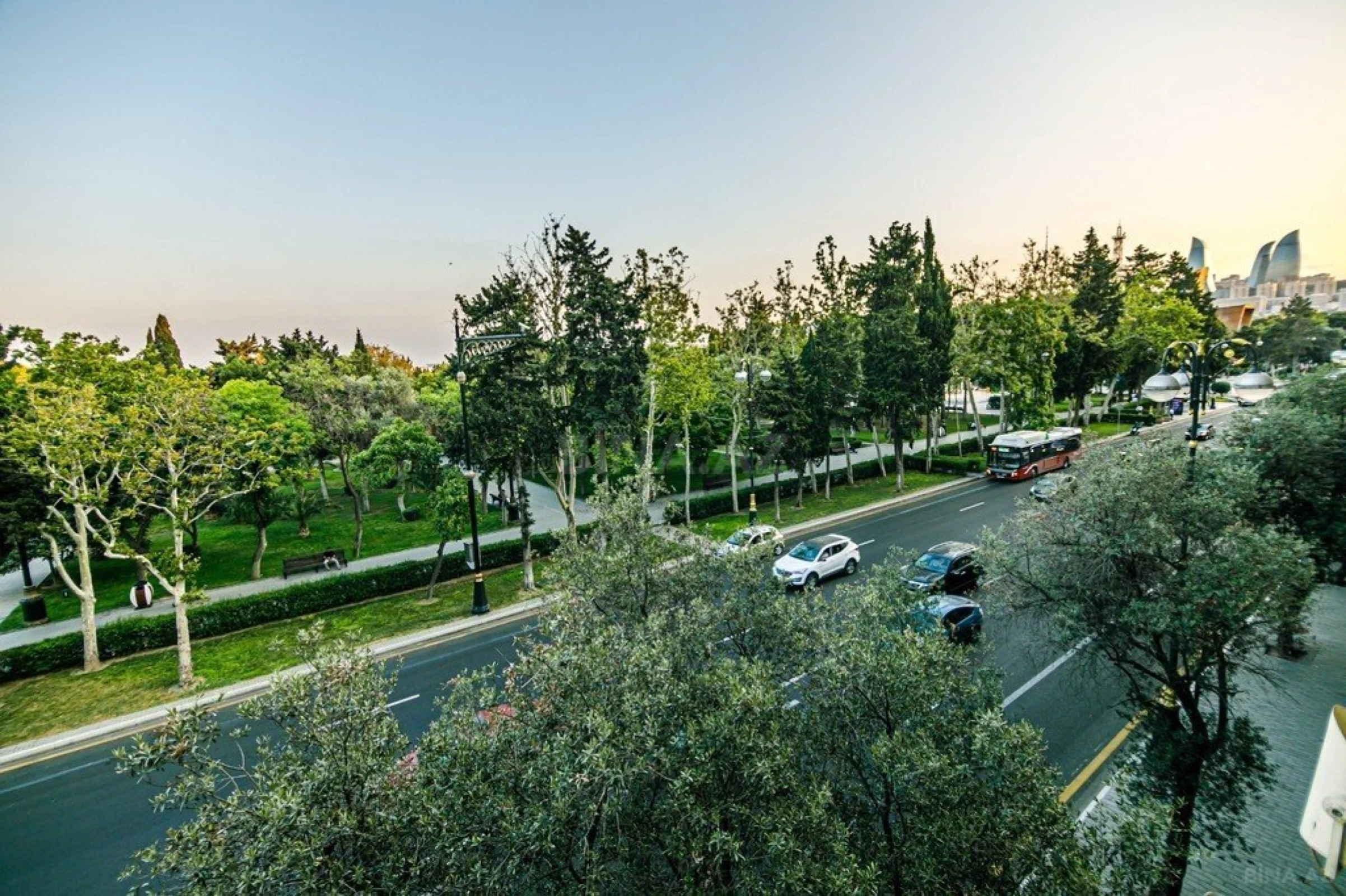 Kirayə verilir 3 otaqlı mənzil 101 m²