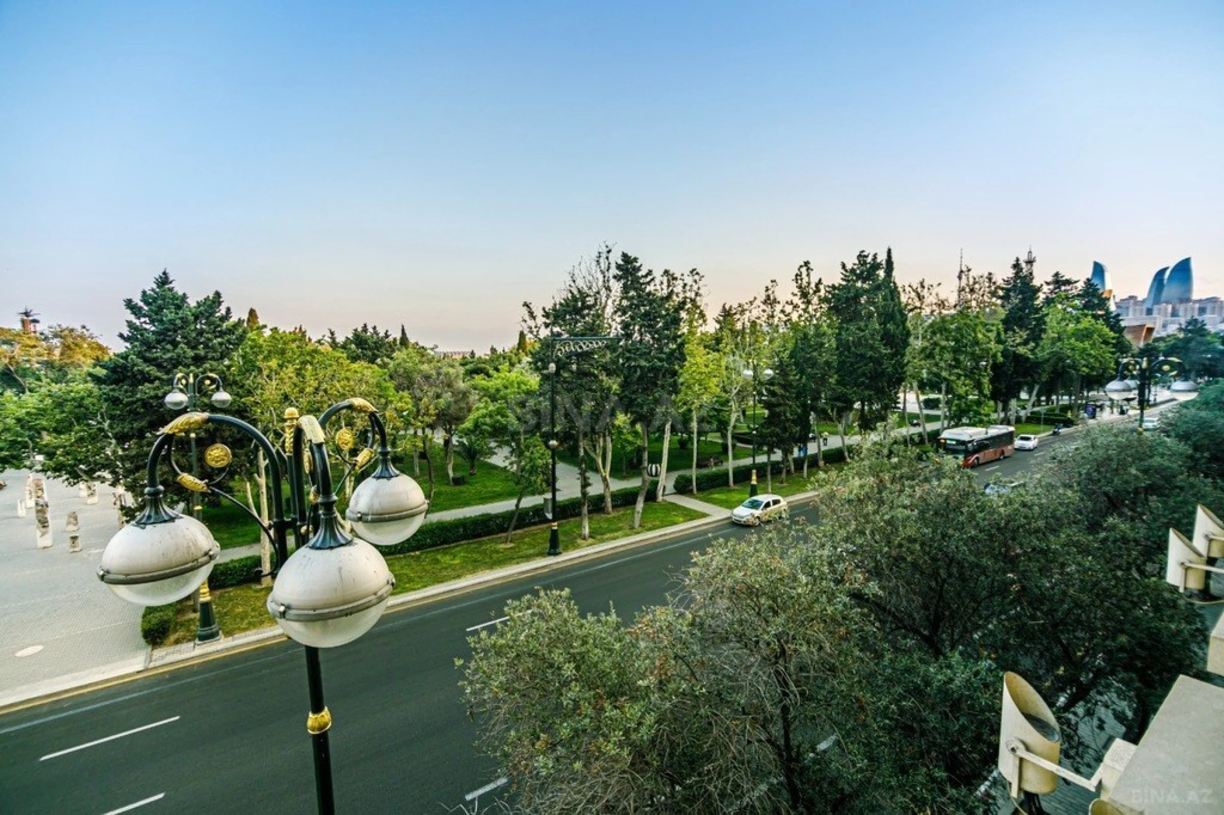 Kirayə verilir 3 otaqlı mənzil 101 m²