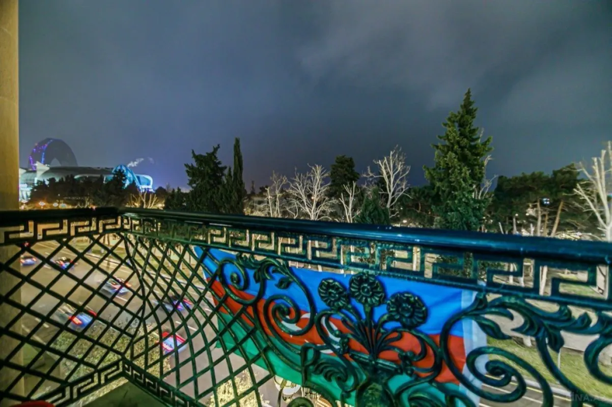 Kirayə verilir 3 otaqlı mənzil 101 m²