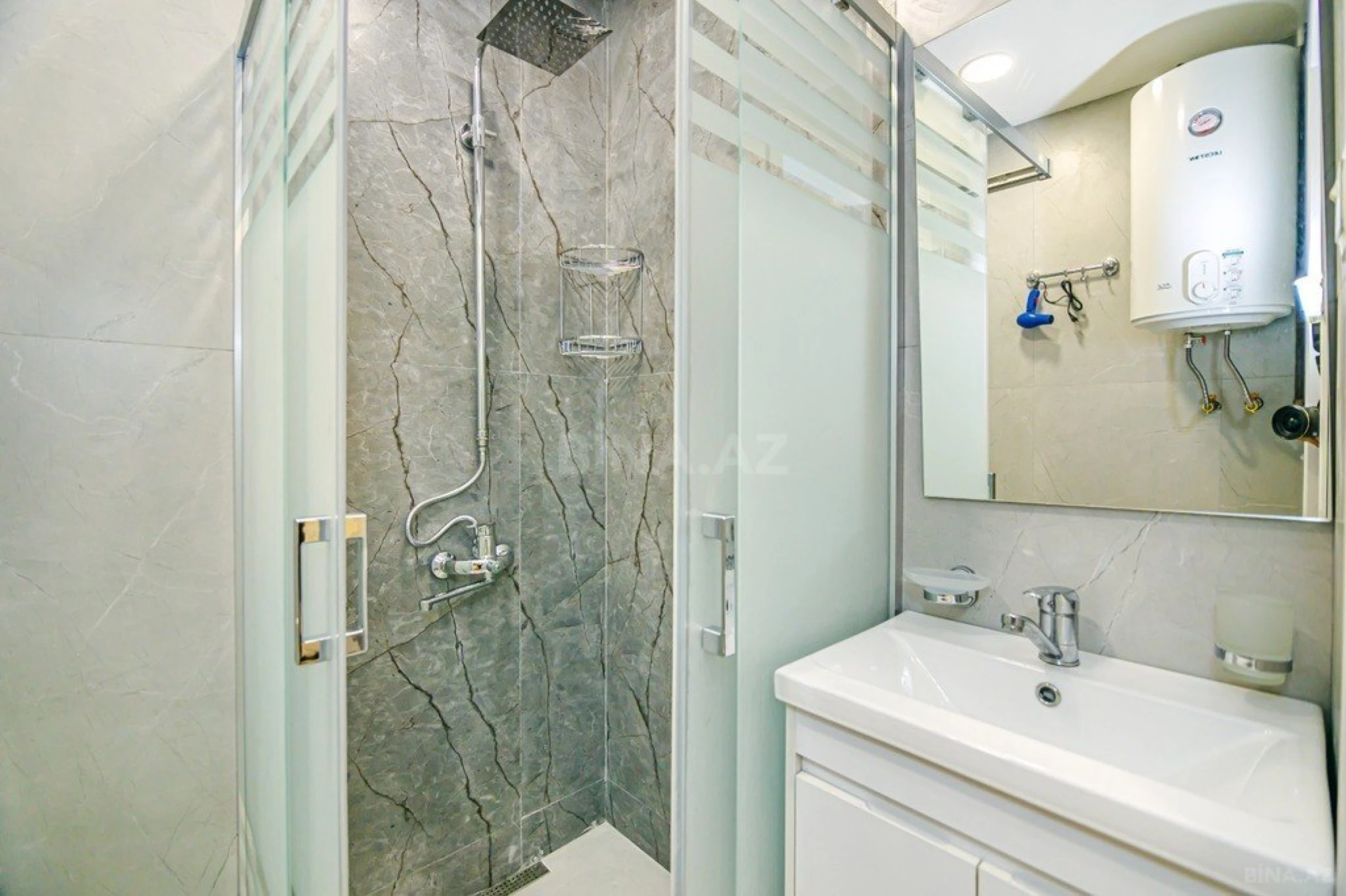 Kirayə verilir 3 otaqlı mənzil 101 m²