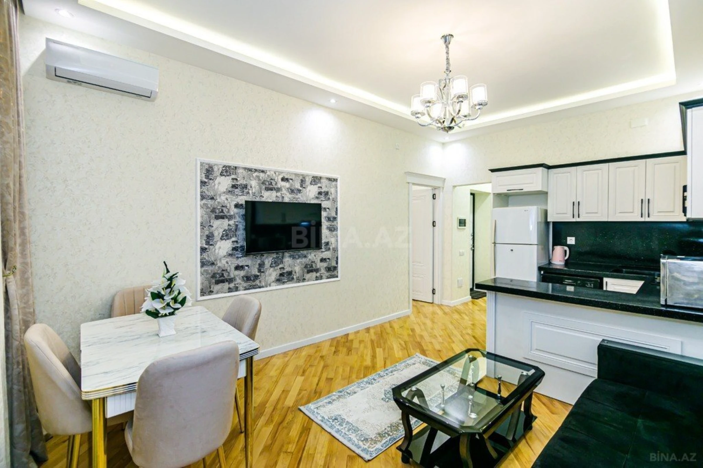 Kirayə verilir 3 otaqlı mənzil 101 m²