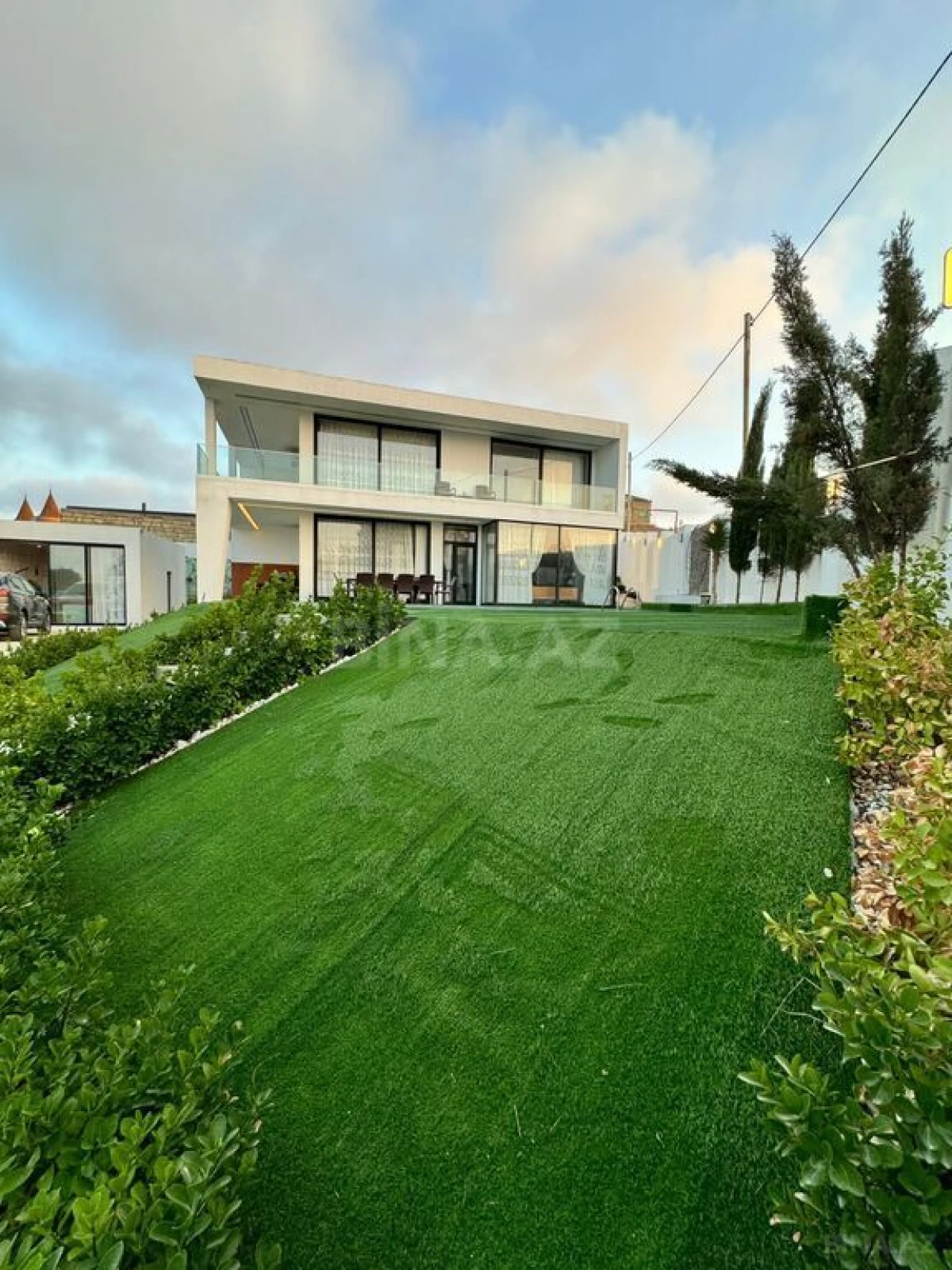 Kirayə verilir 5 otaqlı həyət evi 260 m²