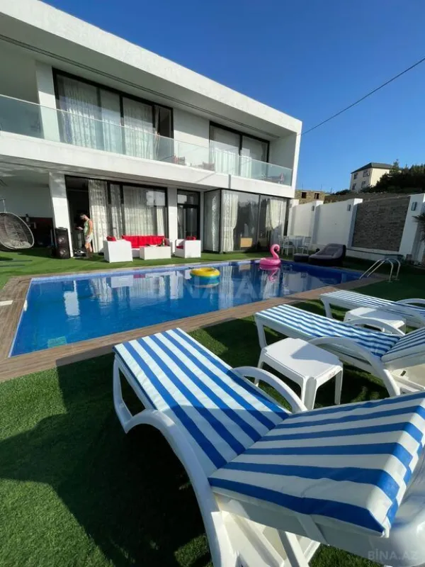 Kirayə verilir 5 otaqlı həyət evi 260 m²