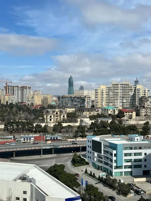 Satılır 2 otaqlı mənzil 68 m²