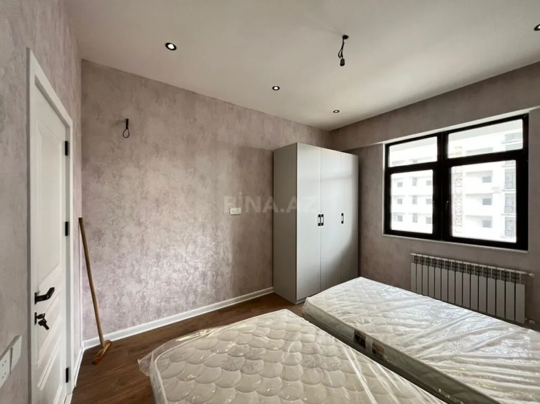 Satılır 2 otaqlı mənzil 68 m²
