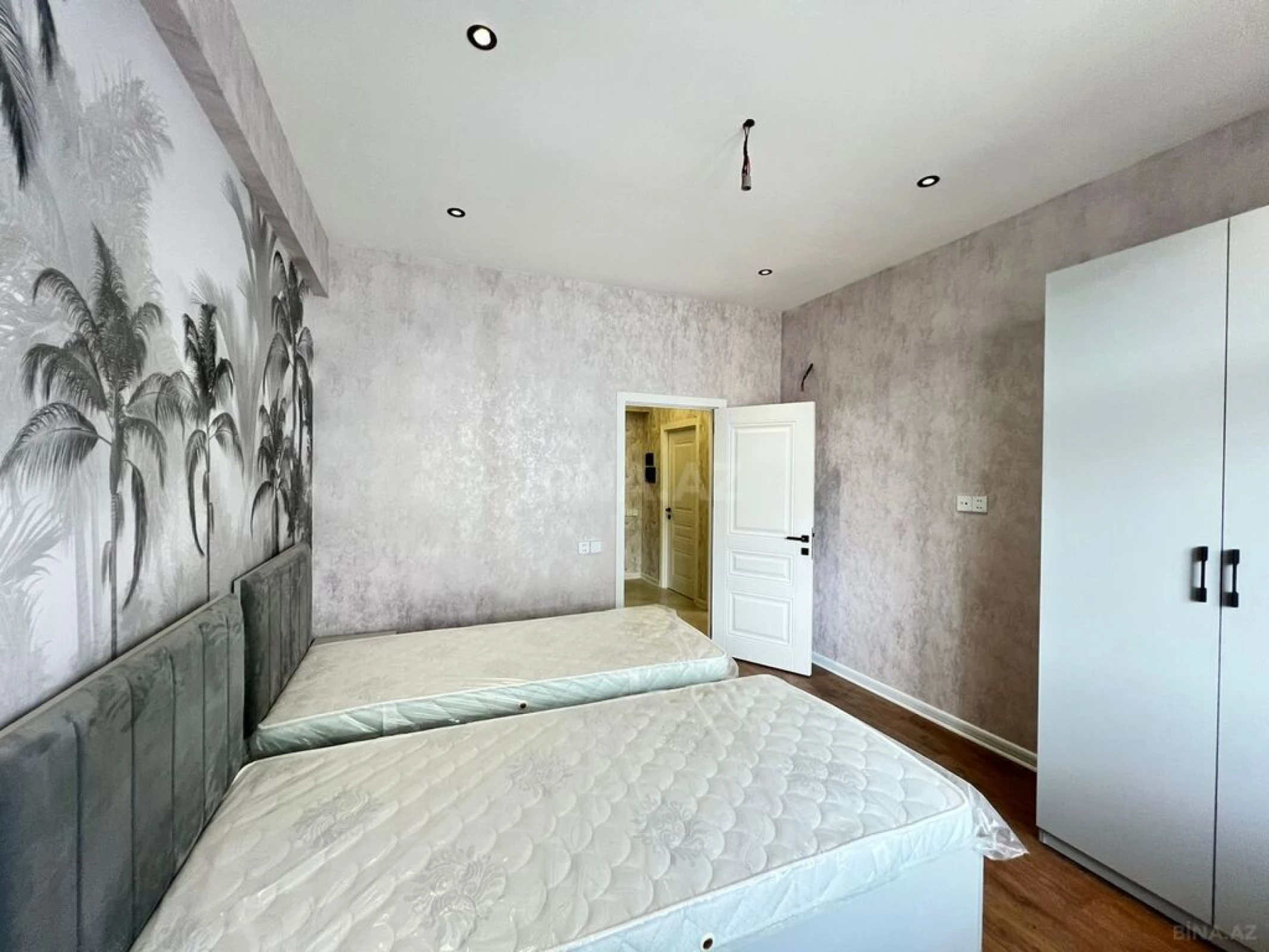 Satılır 2 otaqlı mənzil 68 m²