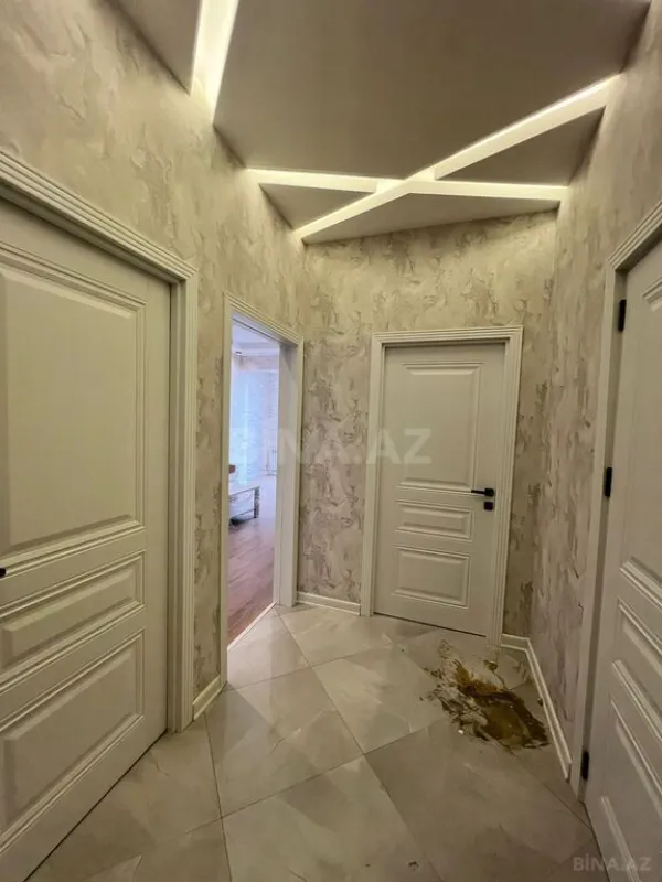 Satılır 2 otaqlı mənzil 68 m²