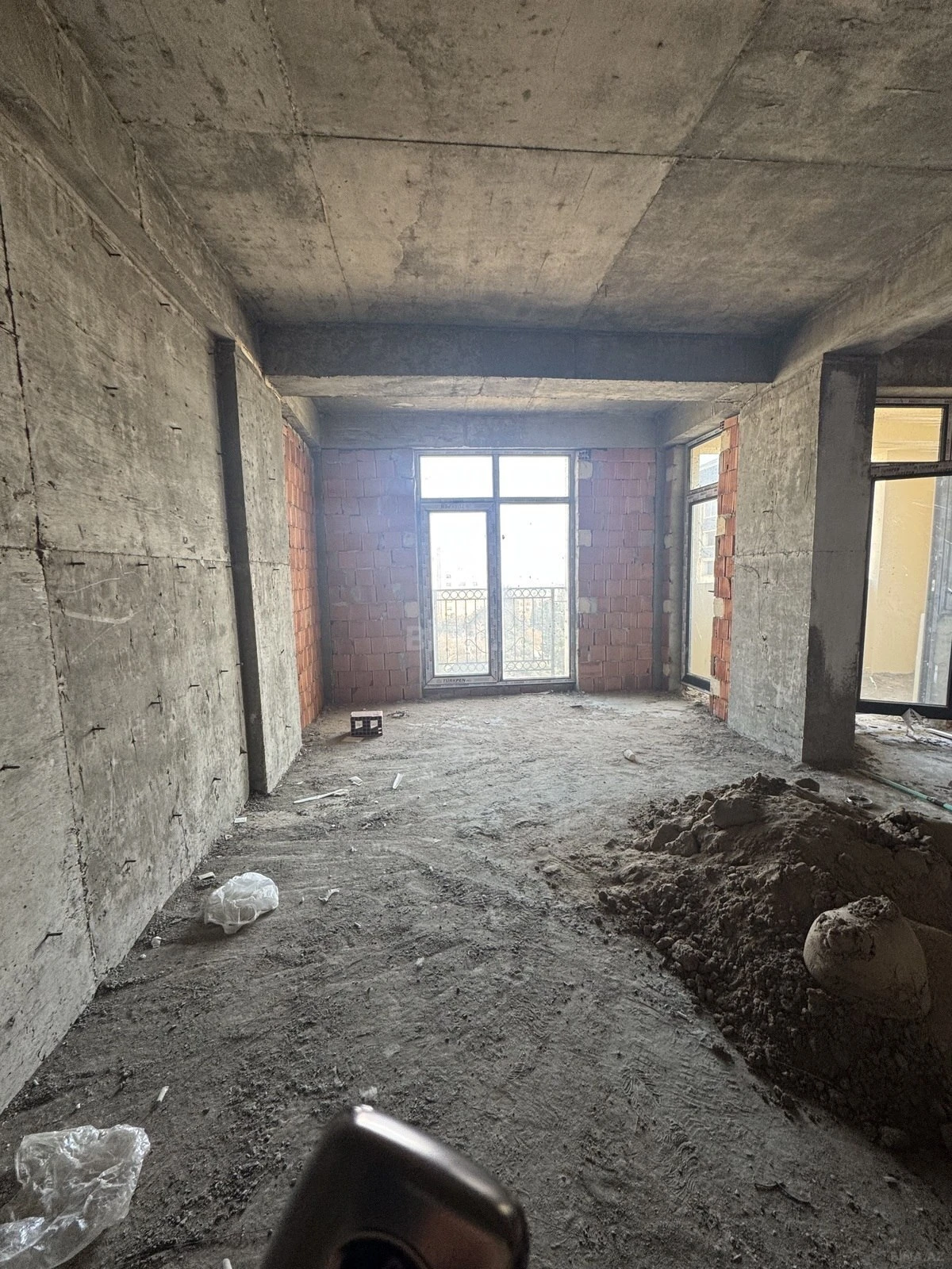 Satılır 2 otaqlı mənzil 66 m²