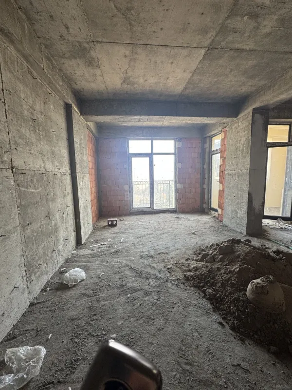 Satılır 2 otaqlı mənzil 66 m²