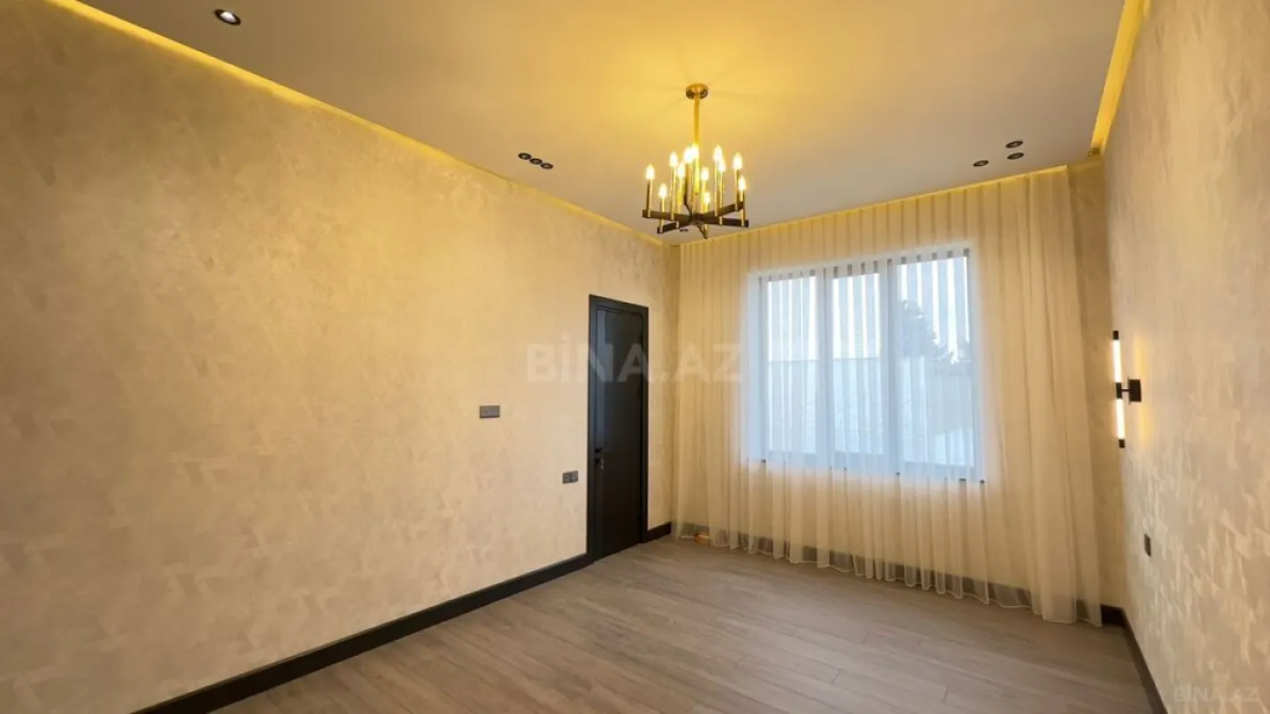 Satılır 6 otaqlı həyət evi 450 m²