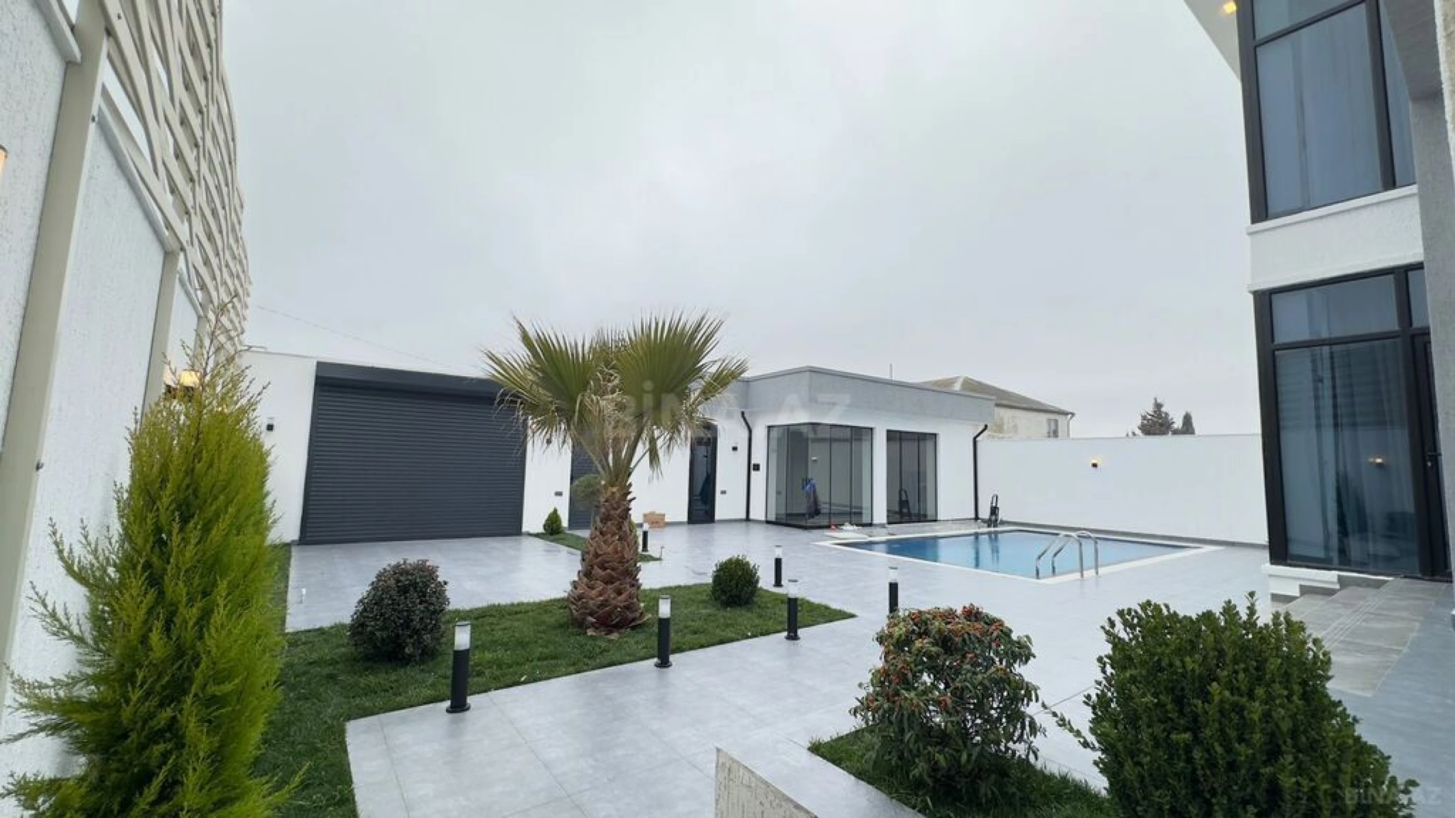 Satılır 6 otaqlı həyət evi 450 m²