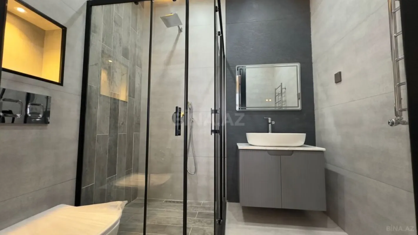 Satılır 6 otaqlı həyət evi 450 m²