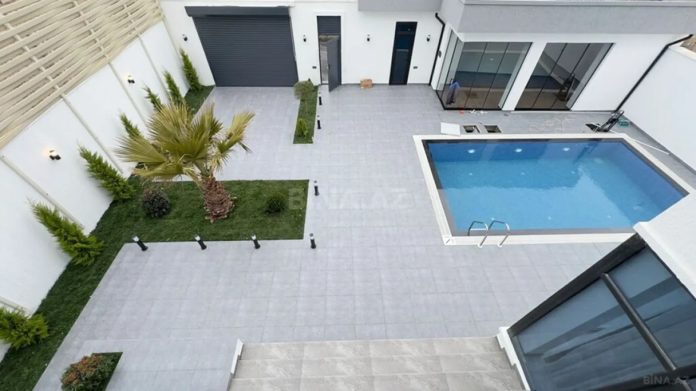 Satılır 6 otaqlı həyət evi 450 m²