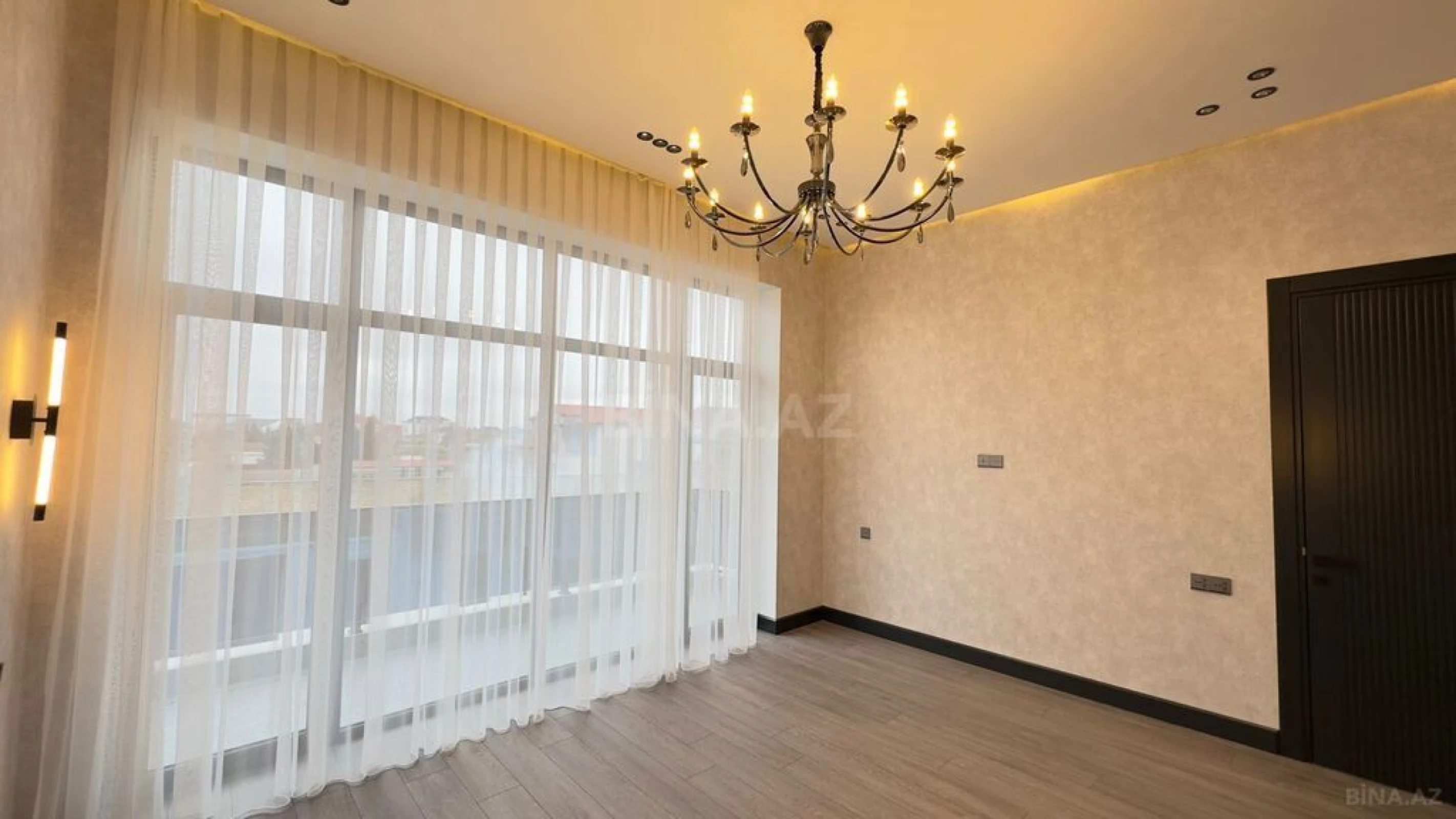 Satılır 6 otaqlı həyət evi 450 m²