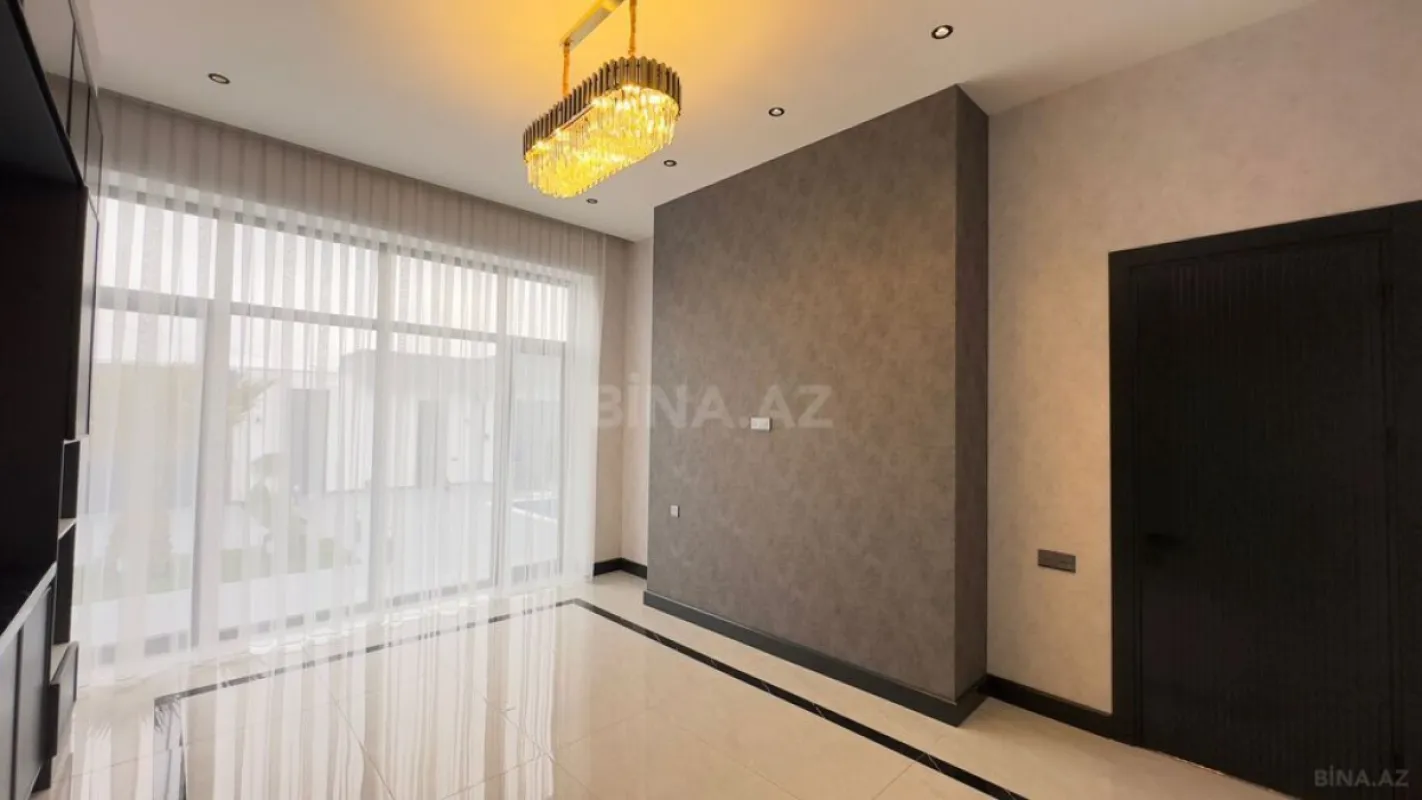 Satılır 6 otaqlı həyət evi 450 m²
