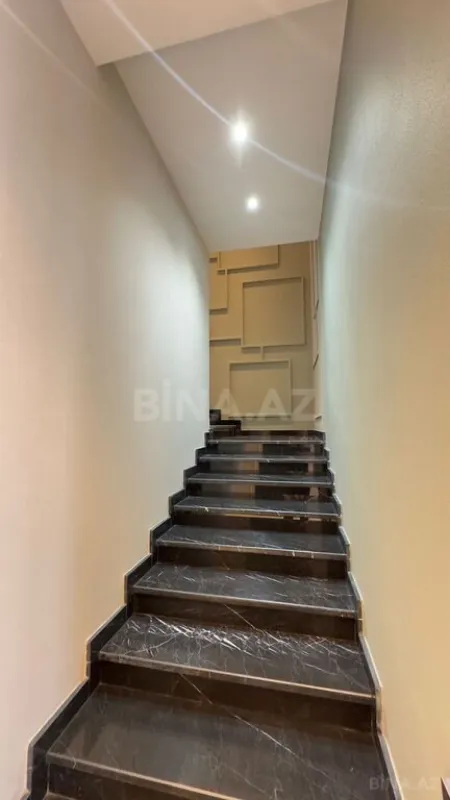 Satılır 6 otaqlı həyət evi 450 m²