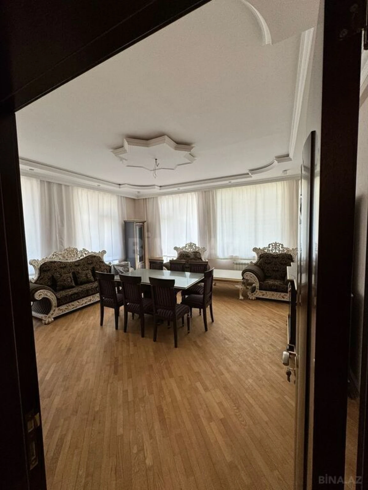Satılır 3 otaqlı mənzil 120 m²