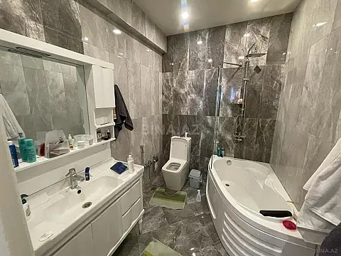 Satılır 2 otaqlı mənzil 102 m²
