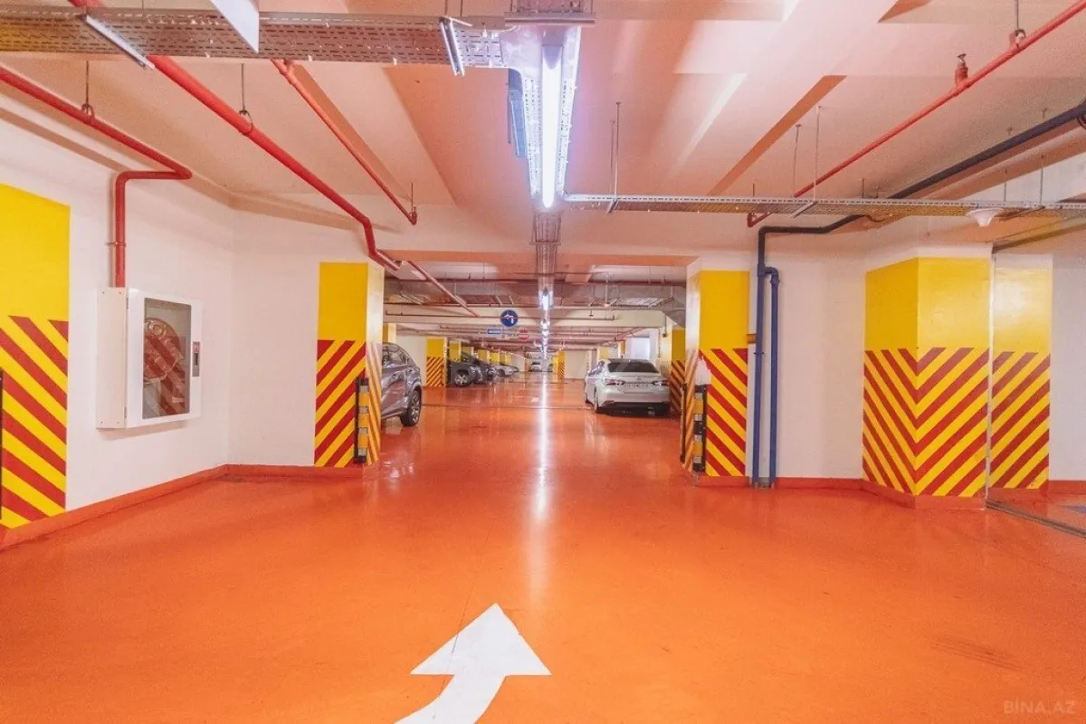 Satılır 2 otaqlı mənzil 102 m²