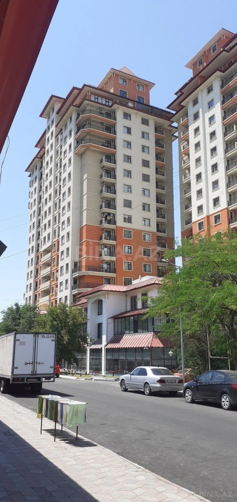 Satılır 3 otaqlı mənzil 124 m²