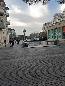 Satılır 3 otaqlı mənzil 124 m²