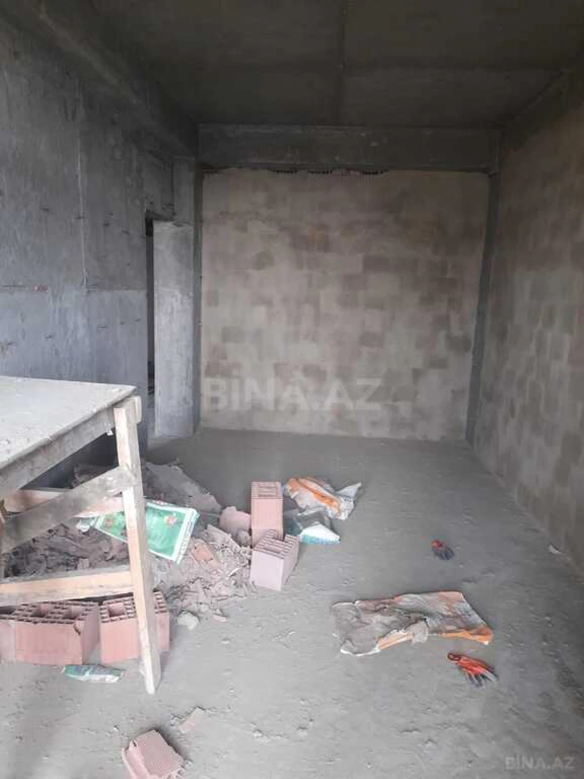 Satılır 3 otaqlı mənzil 124 m²