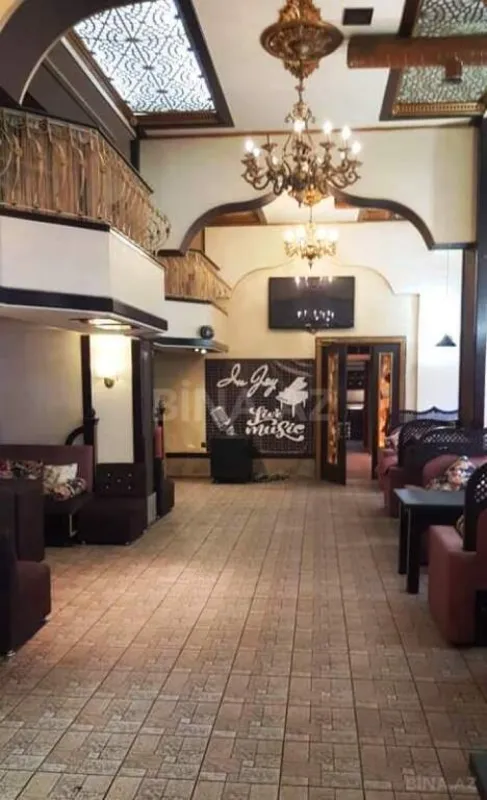 Satılır obyekt 285 m²