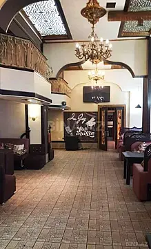 Satılır obyekt 285 m²