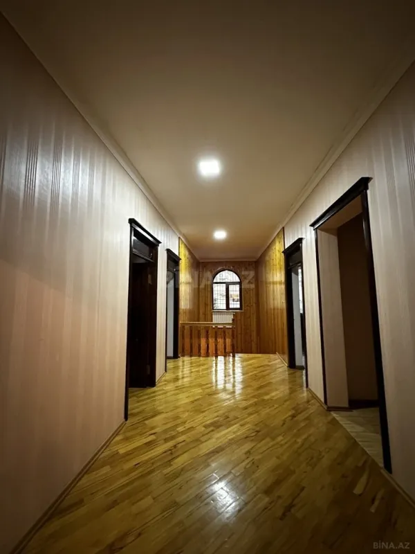Satılır 7 otaqlı həyət evi 290 m²