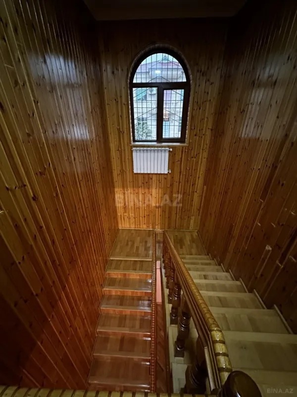 Satılır 7 otaqlı həyət evi 290 m²